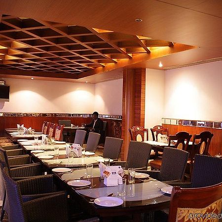 The Checkers Hotel Chennai Esterno foto