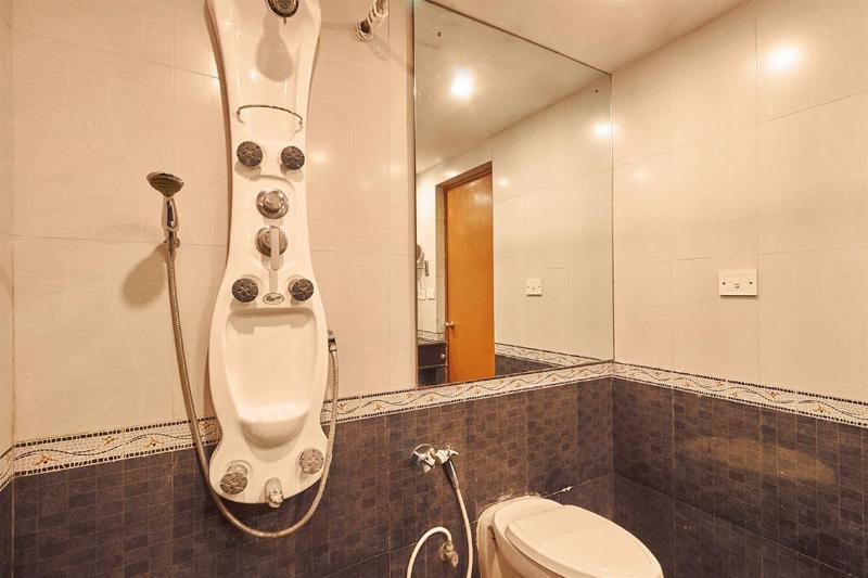 The Checkers Hotel Chennai Esterno foto